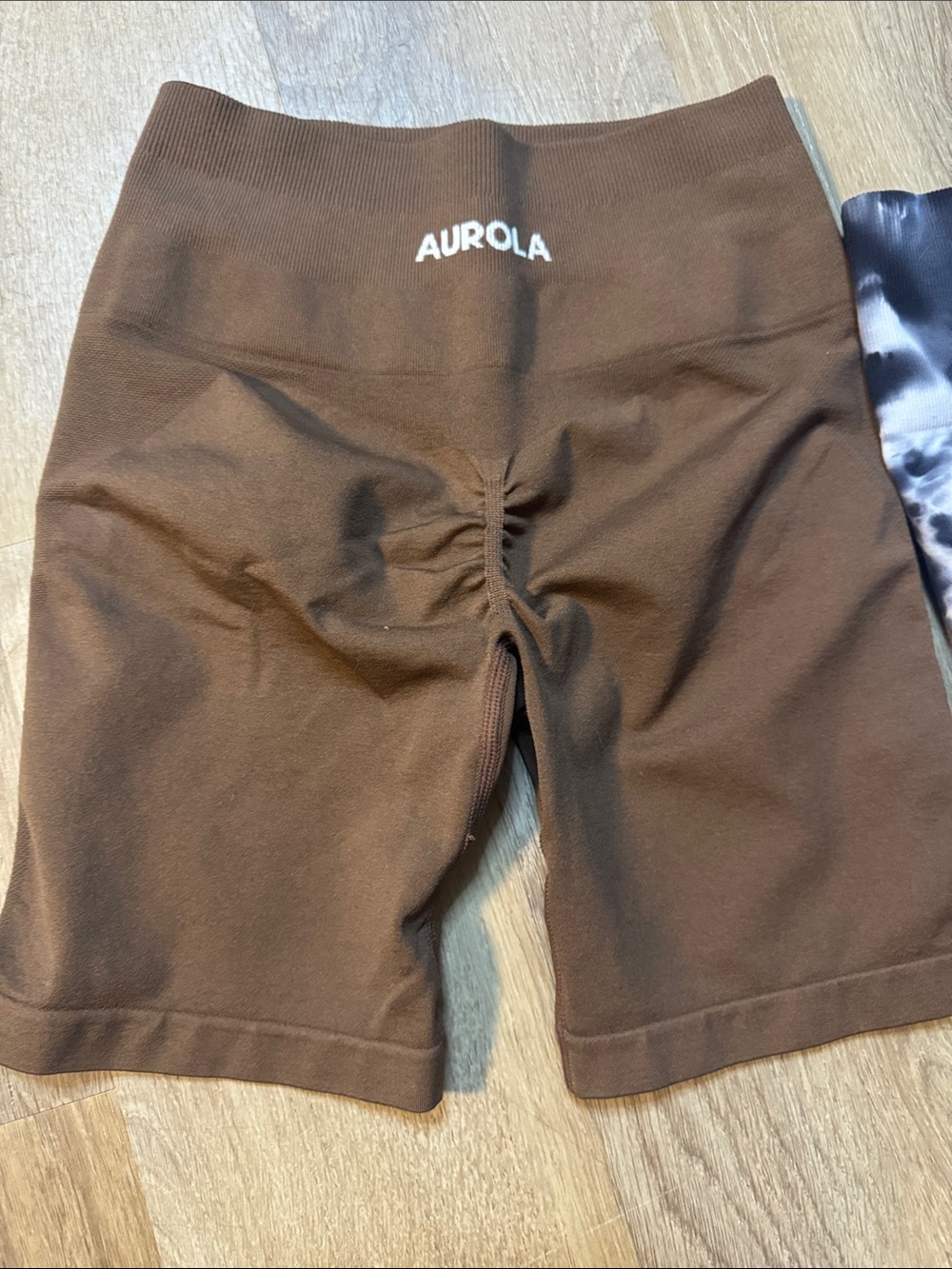 AuroLa Bike Shorts Duo - Chocolate Brown & Black/White Tie-Dye 2 pairs - Picture 3 of 6